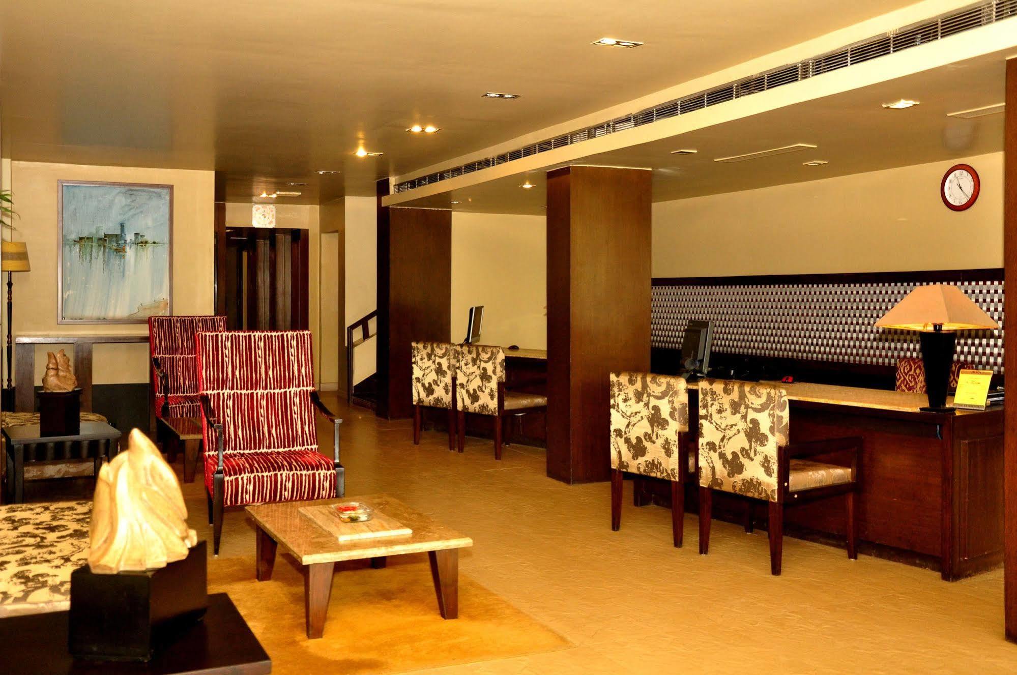 ​Justa Hyderabad Hotel Luaran gambar